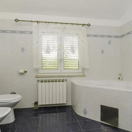 Apartment Holiday Trojkovic- Four Bedroom Holiday With Terrace And Swimming Pool Dubrovnik